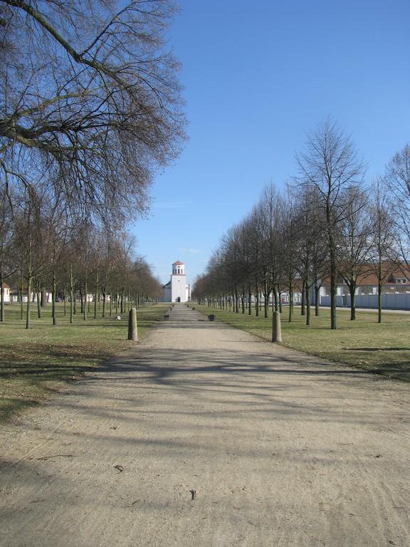 Pension Am Radweg & Ristorante Juani Wriezen Exteriör bild