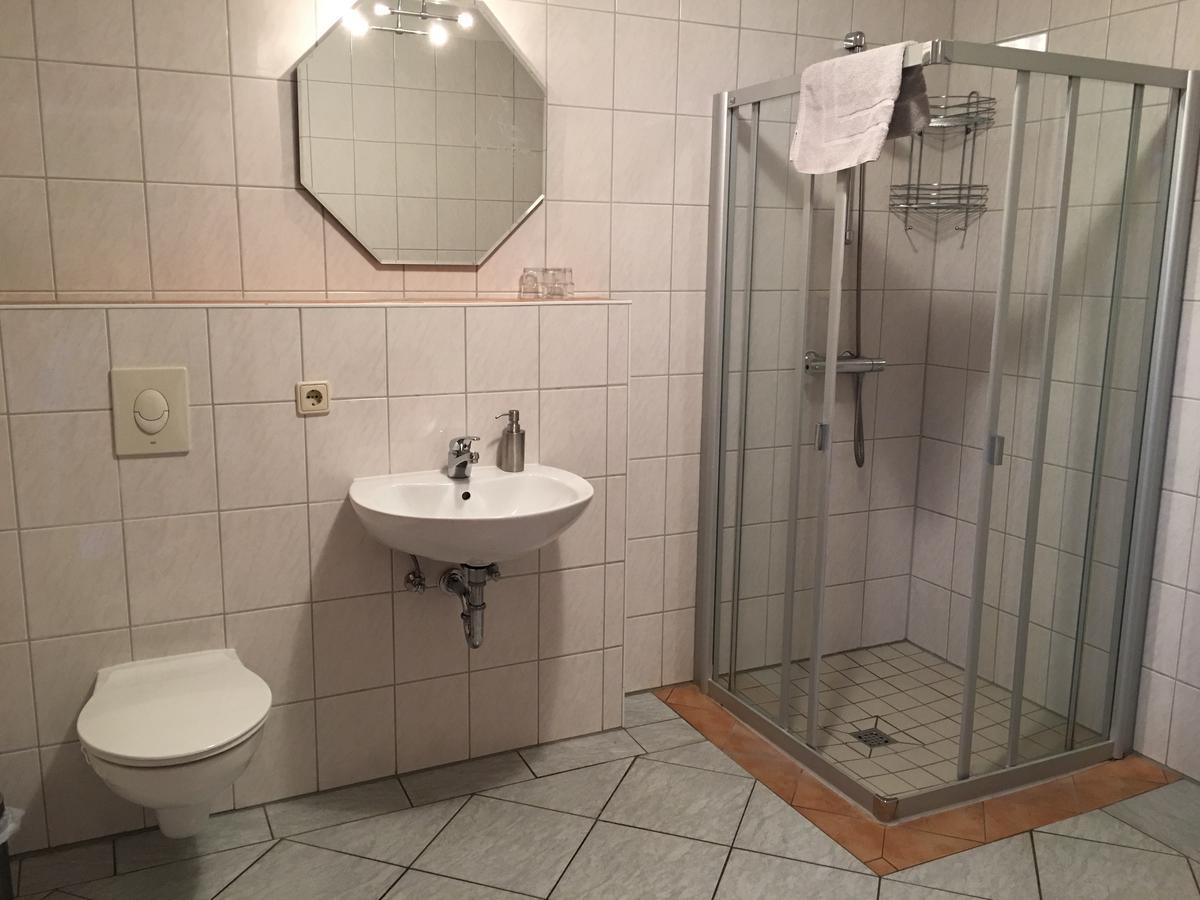 Pension Am Radweg & Ristorante Juani Wriezen Exteriör bild